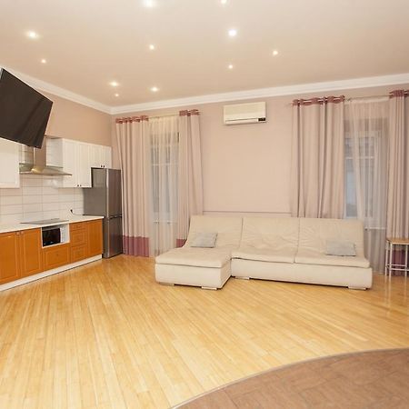 Apartment On Sumskaya No Smoking Kharkov Ngoại thất bức ảnh