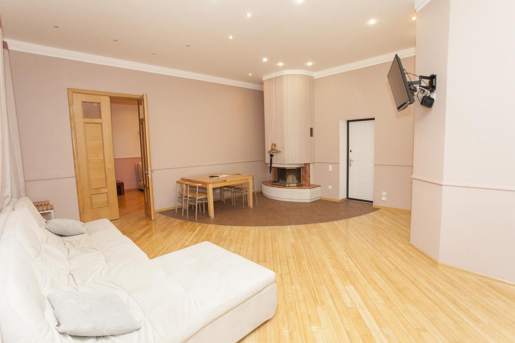 Apartment On Sumskaya No Smoking Kharkov Ngoại thất bức ảnh