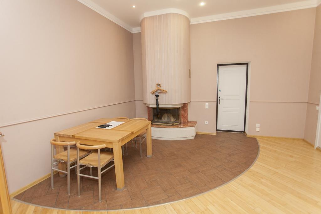 Apartment On Sumskaya No Smoking Kharkov Ngoại thất bức ảnh